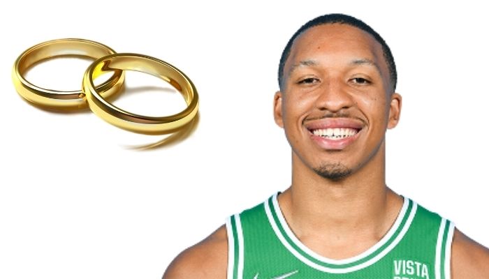 Grant Williams with wedding rings